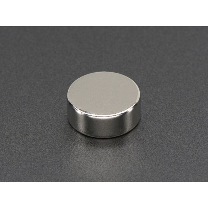 High-strength rare earth magnet