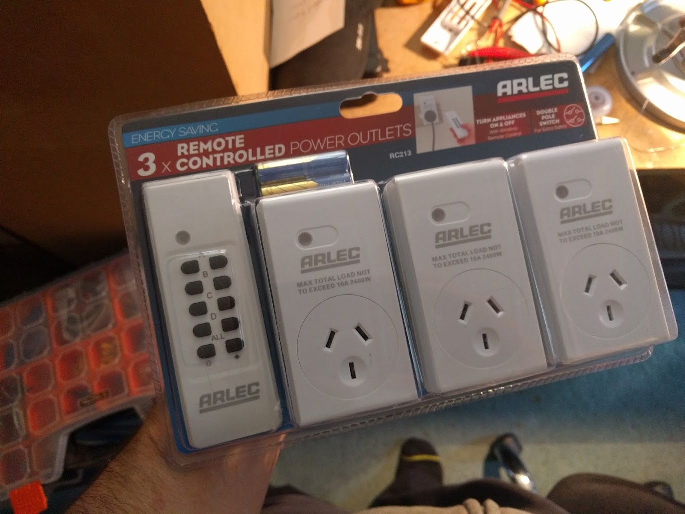 Arlec Remote Controlled Power Outlet - Bunnings Australia