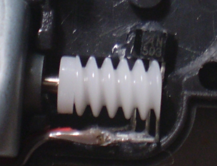 hall-effect-soldered-into-gripper hall-effect-soldered-into-gripper