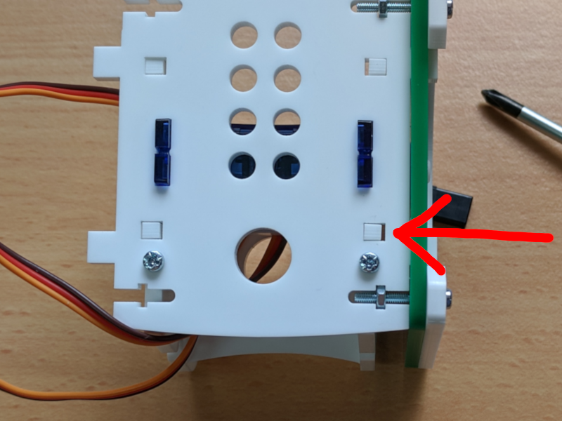 Move-mini-assembly-guide-side-panels-4 Angle of installed side panel MOVE:mini