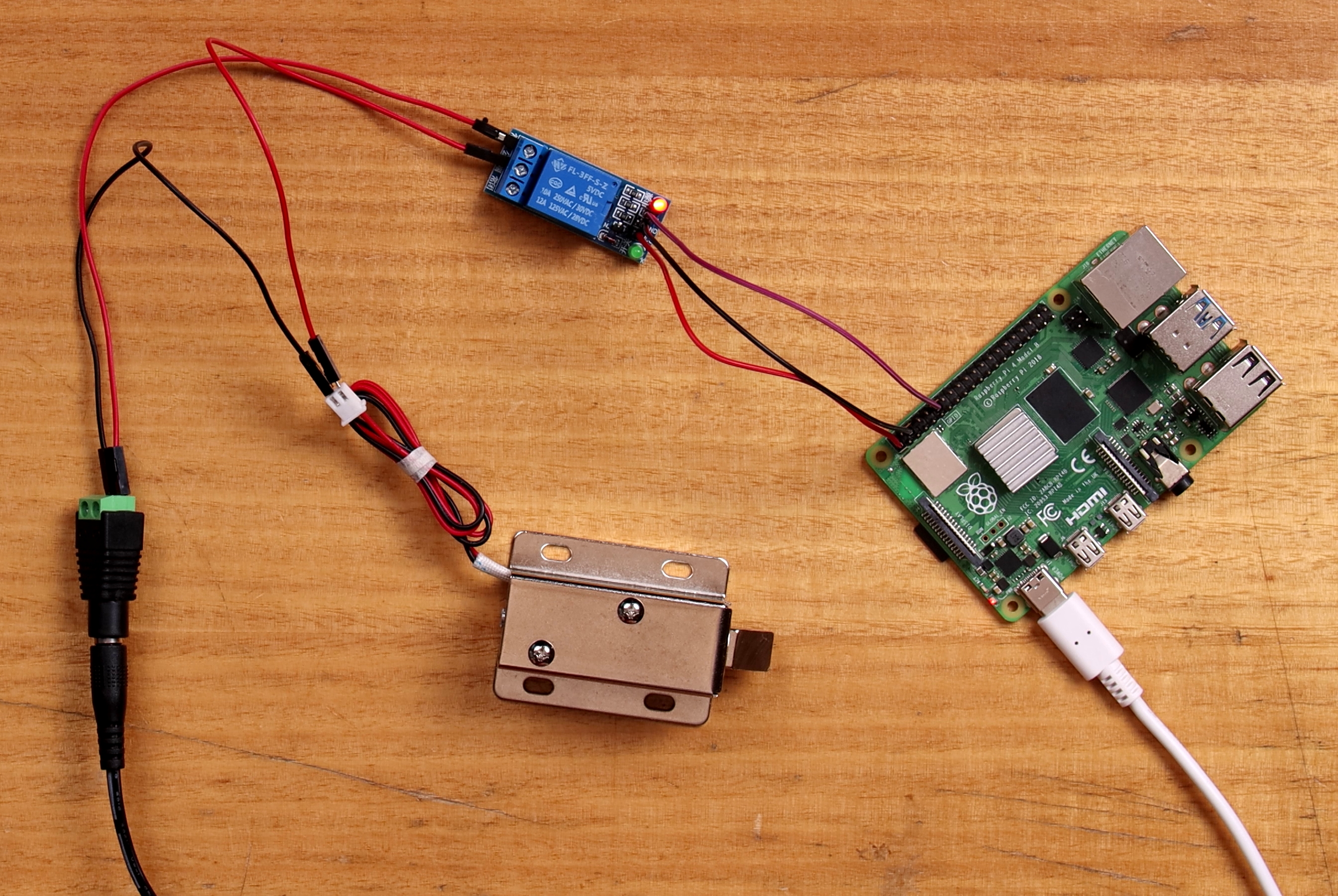 Raspberry Pi: Control Relay switch via GPIO